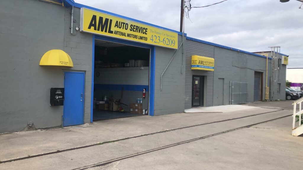 front entrance of AML Auto Service in Leaside